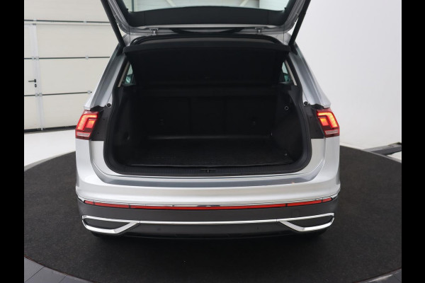 Volkswagen Tiguan 1.4 TSI eHybrid | Stoel & stuurverwarming | Adaptive cruise | Carplay | Park Assist | Navigatie | Side Assist | Virtual Cockpit | Full LED | PHEV