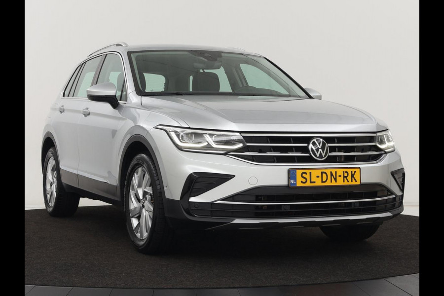 Volkswagen Tiguan 1.4 TSI eHybrid | Stoel & stuurverwarming | Adaptive cruise | Carplay | Park Assist | Navigatie | Side Assist | Virtual Cockpit | Full LED | PHEV