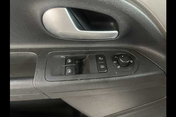 Volkswagen up! 1.0 BMT move up! uit 2019 Rijklaar + 12 maanden Bovag-garantie Henk Jongen Auto's in Helmond,  al 50 jaar service zoals 't hoort!