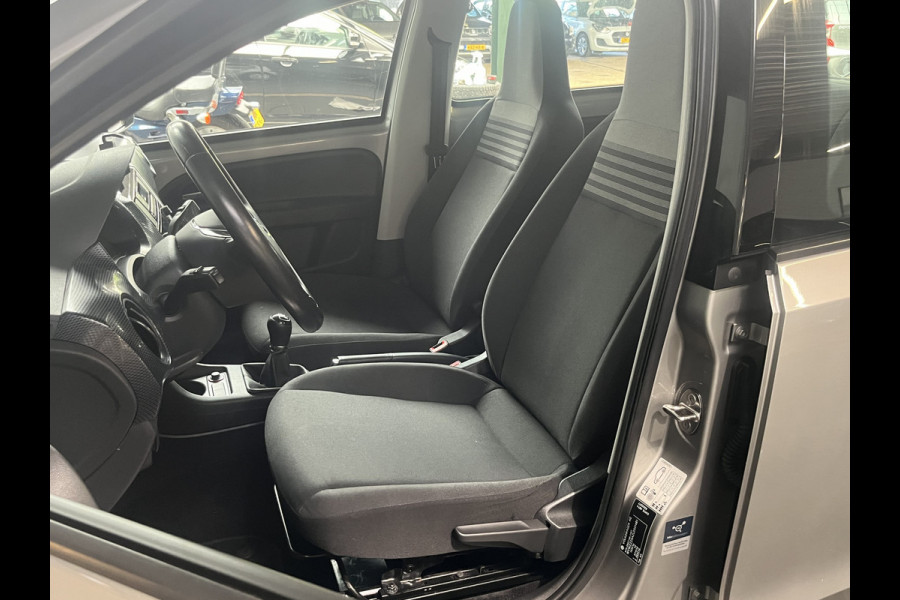 Volkswagen up! 1.0 BMT move up! uit 2019 Rijklaar + 12 maanden Bovag-garantie Henk Jongen Auto's in Helmond,  al 50 jaar service zoals 't hoort!