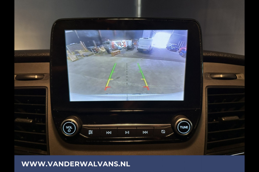 Ford Transit 2.0 TDCI 131pk L3H2 Euro6 Airco | Camera | Navigatie | Apple Carplay | Cruisecontrol Stoelverwarming, Verwarmde voorruit, Parkeersensoren, Bijrijdersbank, 2500kg trekvermogen