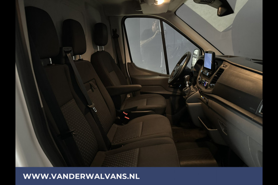 Ford Transit 2.0 TDCI 131pk L3H2 Euro6 Airco | Camera | Navigatie | Apple Carplay | Cruisecontrol Stoelverwarming, Verwarmde voorruit, Parkeersensoren, Bijrijdersbank, 2500kg trekvermogen
