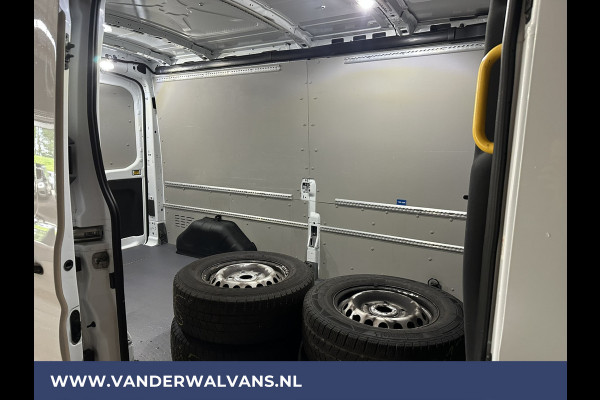 Ford Transit 2.0 TDCI 131pk L3H2 Euro6 Airco | Camera | Navigatie | Apple Carplay | Cruisecontrol Stoelverwarming, Verwarmde voorruit, Parkeersensoren, Bijrijdersbank, 2500kg trekvermogen