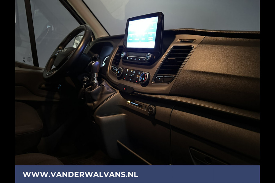 Ford Transit 2.0 TDCI 131pk L3H2 Euro6 Airco | Camera | Navigatie | Apple Carplay | Cruisecontrol Stoelverwarming, Verwarmde voorruit, Parkeersensoren, Bijrijdersbank, 2500kg trekvermogen