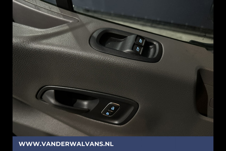 Ford Transit 2.0 TDCI 131pk L3H2 Euro6 Airco | Camera | Navigatie | Apple Carplay | Cruisecontrol Stoelverwarming, Verwarmde voorruit, Parkeersensoren, Bijrijdersbank, 2500kg trekvermogen