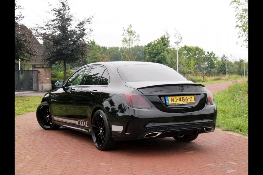 Mercedes-Benz C-Klasse 180 AMG Sport Edition | Camera | Navigatie | Black Optiek | Cruise Control |