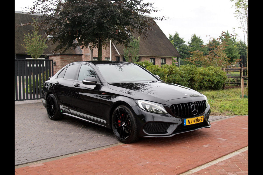 Mercedes-Benz C-Klasse 180 AMG Sport Edition | Camera | Navigatie | Black Optiek | Cruise Control |