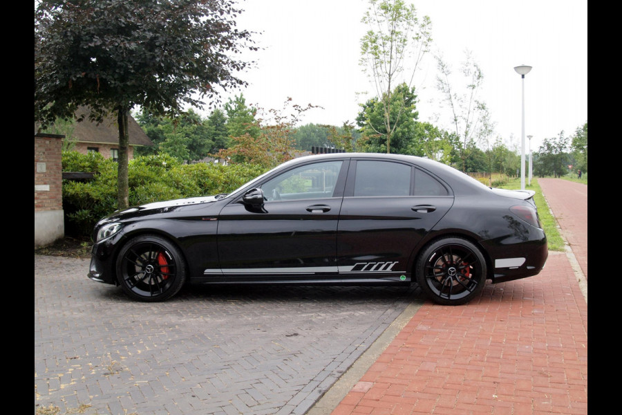 Mercedes-Benz C-Klasse 180 AMG Sport Edition | Camera | Navigatie | Black Optiek | Cruise Control |