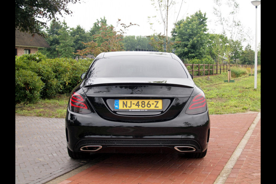 Mercedes-Benz C-Klasse 180 AMG Sport Edition | Camera | Navigatie | Black Optiek | Cruise Control |