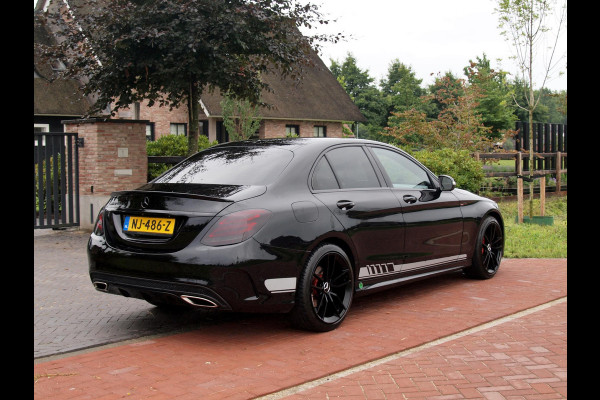 Mercedes-Benz C-Klasse 180 AMG Sport Edition | Camera | Navigatie | Black Optiek | Cruise Control |