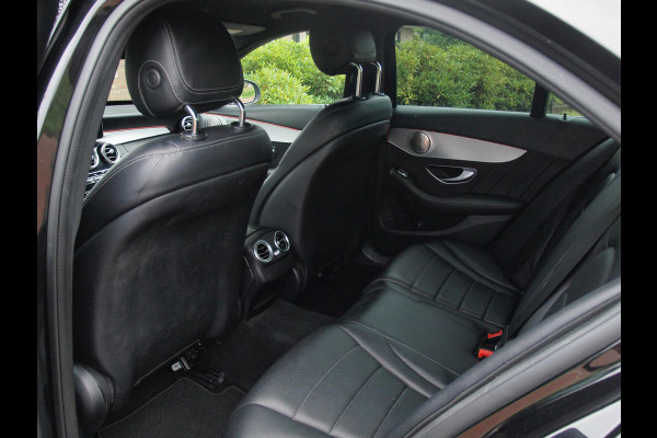 Mercedes-Benz C-Klasse 180 AMG Sport Edition | Camera | Navigatie | Black Optiek | Cruise Control |