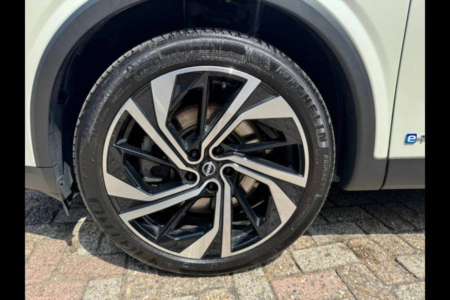 Nissan QASHQAI 1.5 e-Power Tekna Plus Head up / Pano / Leer / Full option!