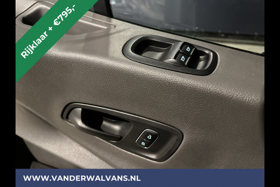 Ford Transit 2.0 TDCI 130pk L3H2 Euro6 *Rijklaar Direct Rijden* Airco | Camera | Navigatie | Cruisecontrol | Stoelverwarming Verwarmde voorruit, Parkeersensoren, Elektrisch verstelbare bestuurdersstoel, Bijrijdersbank