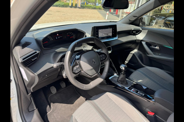 Peugeot 2008 1.2 PureTech 130 Allure Pack Navi / Clima / Camera / P-sensoren