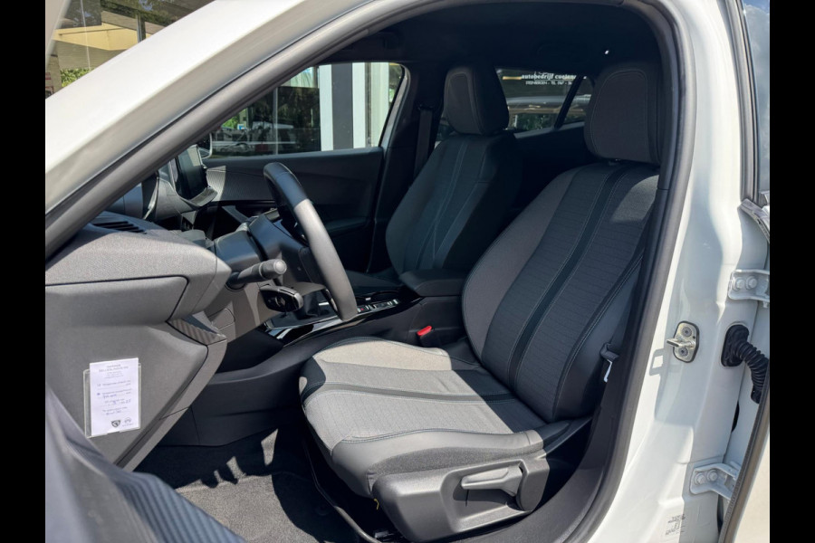Peugeot 2008 1.2 PureTech 130 Allure Pack Navi / Clima / Camera / P-sensoren