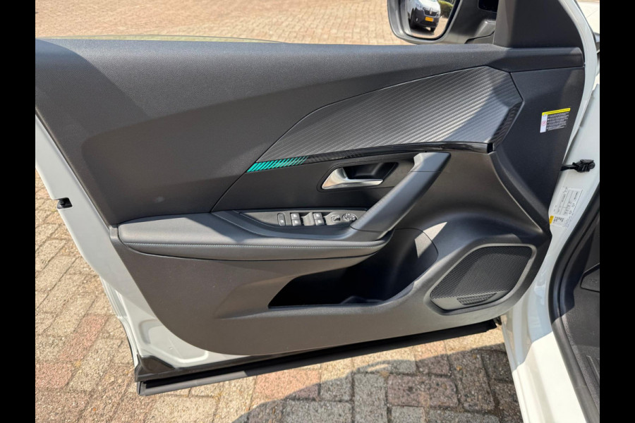 Peugeot 2008 1.2 PureTech 130 Allure Pack Navi / Clima / Camera / P-sensoren