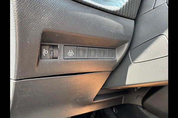 Peugeot 2008 1.2 PureTech 130 Allure Pack Navi / Clima / Camera / P-sensoren
