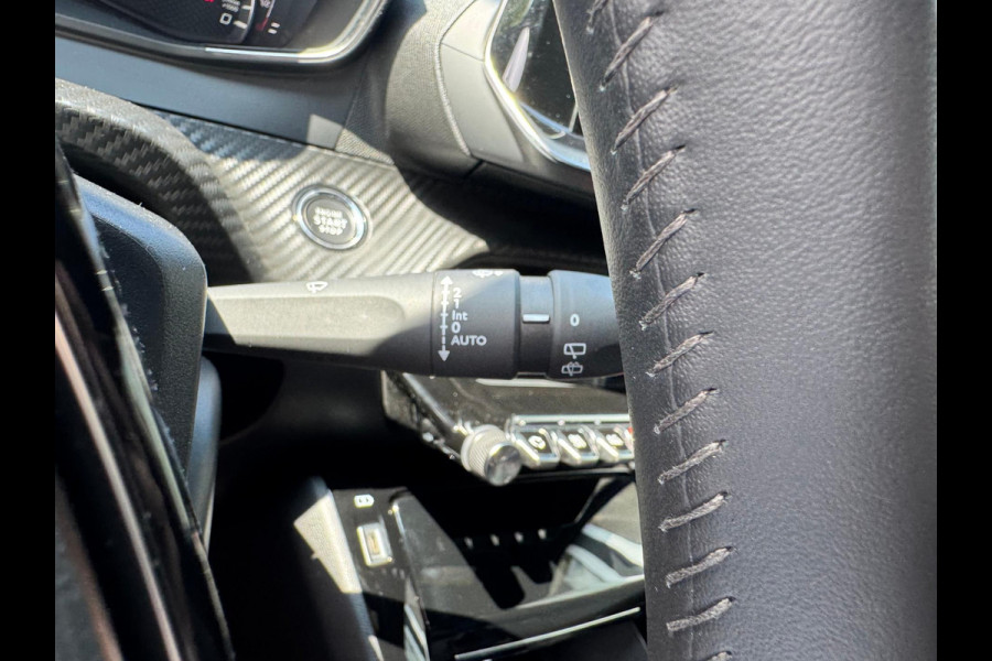 Peugeot 2008 1.2 PureTech 130 Allure Pack Navi / Clima / Camera / P-sensoren