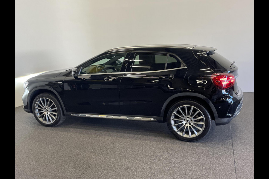 Mercedes-Benz GLA 180 Automaat AMG UrbanStyle Navigatie Climate Control Leder interieur 19"Lichtmetalen velgen #