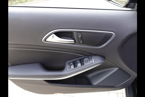 Mercedes-Benz GLA 180 Automaat AMG UrbanStyle Navigatie Climate Control Leder interieur 19"Lichtmetalen velgen #