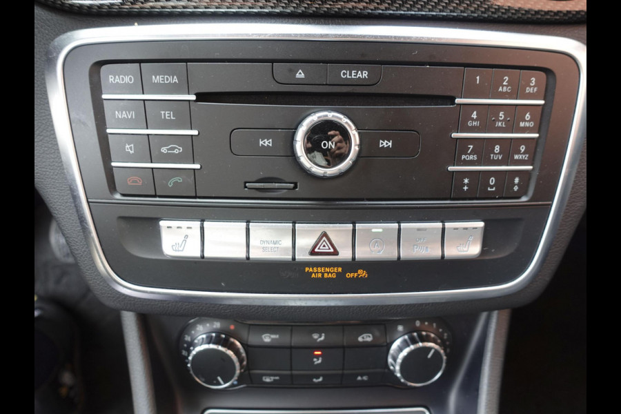 Mercedes-Benz GLA 180 Automaat AMG UrbanStyle Navigatie Climate Control Leder interieur 19"Lichtmetalen velgen #