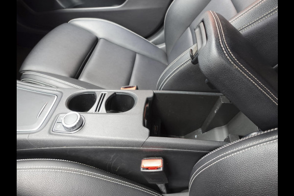 Mercedes-Benz GLA 180 Automaat AMG UrbanStyle Navigatie Climate Control Leder interieur 19"Lichtmetalen velgen #