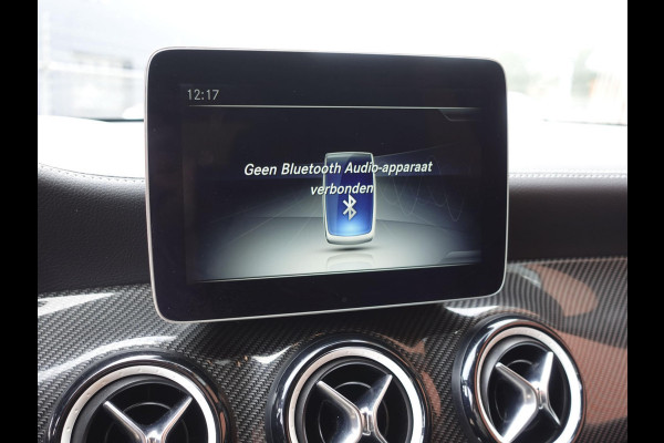Mercedes-Benz GLA 180 Automaat AMG UrbanStyle Navigatie Climate Control Leder interieur 19"Lichtmetalen velgen #