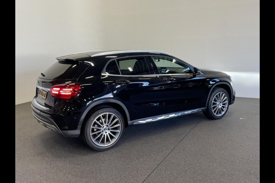 Mercedes-Benz GLA 180 Automaat AMG UrbanStyle Navigatie Climate Control Leder interieur 19"Lichtmetalen velgen #