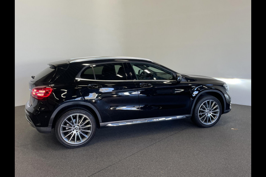 Mercedes-Benz GLA 180 Automaat AMG UrbanStyle Navigatie Climate Control Leder interieur 19"Lichtmetalen velgen #