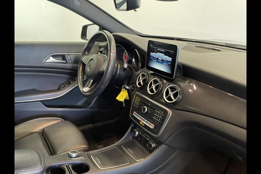 Mercedes-Benz GLA 180 Automaat AMG UrbanStyle Navigatie Climate Control Leder interieur 19"Lichtmetalen velgen #