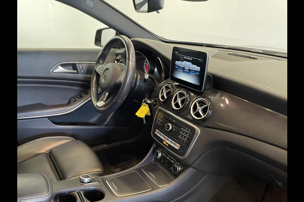 Mercedes-Benz GLA 180 Automaat AMG UrbanStyle Navigatie Climate Control Leder interieur 19"Lichtmetalen velgen #