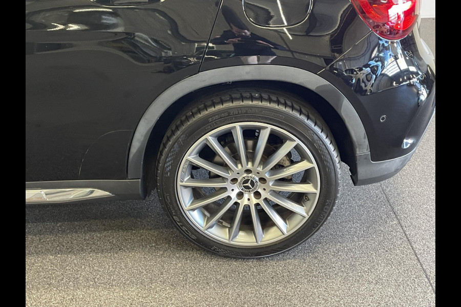 Mercedes-Benz GLA 180 Automaat AMG UrbanStyle Navigatie Climate Control Leder interieur 19"Lichtmetalen velgen #