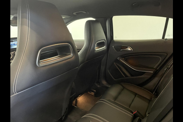 Mercedes-Benz GLA 180 Automaat AMG UrbanStyle Navigatie Climate Control Leder interieur 19"Lichtmetalen velgen #