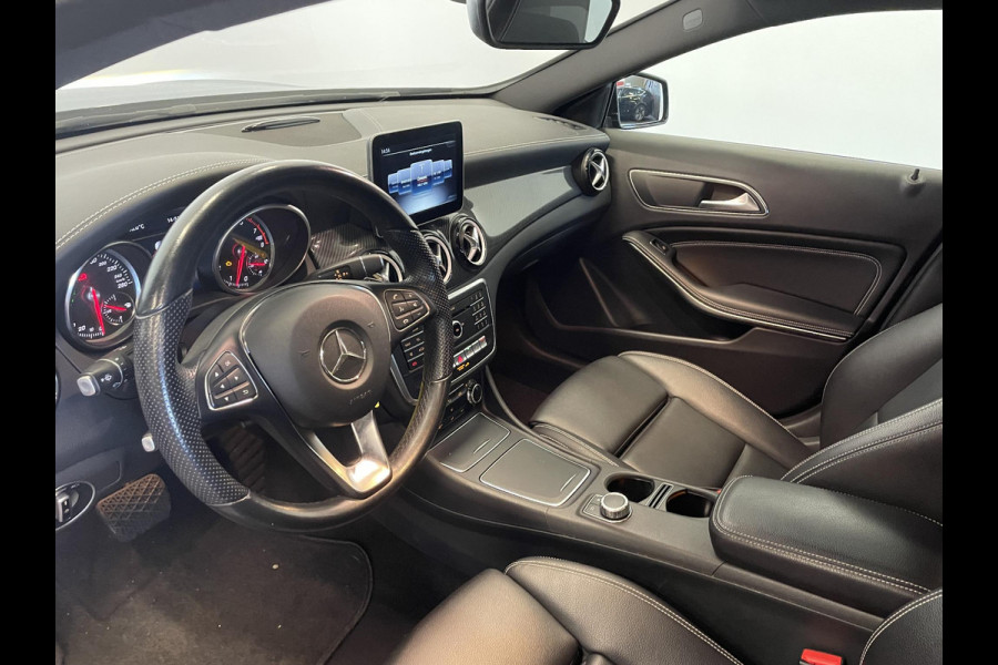 Mercedes-Benz GLA 180 Automaat AMG UrbanStyle Navigatie Climate Control Leder interieur 19"Lichtmetalen velgen #