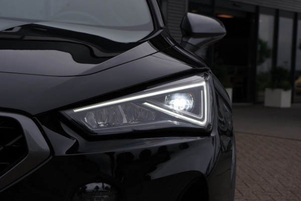 CUPRA Formentor 1.4 e-Hybrid VZ 245 PK Copper Edition PHEV, DCC, Camera, Kuipstoelen, LED