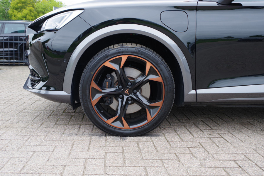 CUPRA Formentor 1.4 e-Hybrid VZ 245 PK Copper Edition PHEV, DCC, Camera, Kuipstoelen, LED