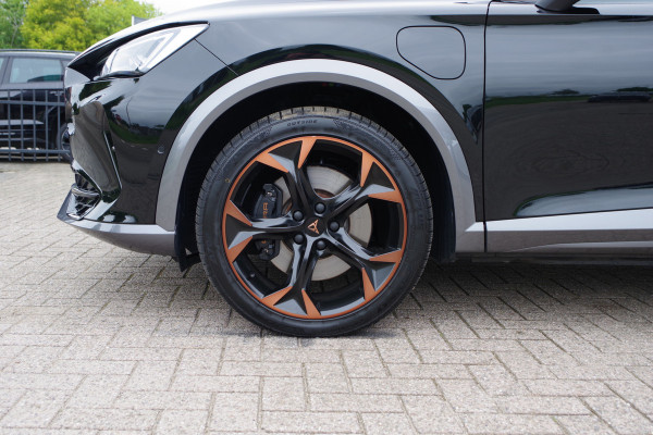 CUPRA Formentor 1.4 e-Hybrid VZ 245 PK Copper Edition PHEV, DCC, Camera, Kuipstoelen, LED