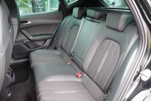 CUPRA Formentor 1.4 e-Hybrid VZ 245 PK Copper Edition PHEV, DCC, Camera, Kuipstoelen, LED