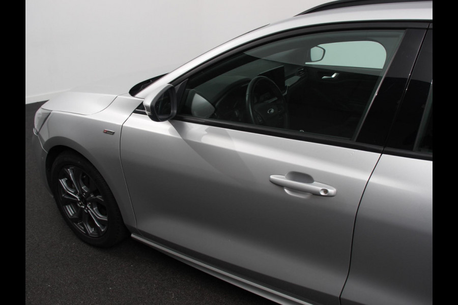 Ford FOCUS Wagon 1.0 EcoBoost Hybrid ST Line Navigatie Climate Control Led Dab Camera Parkeer sensoren Cruise Control Lichtmetalen velgen