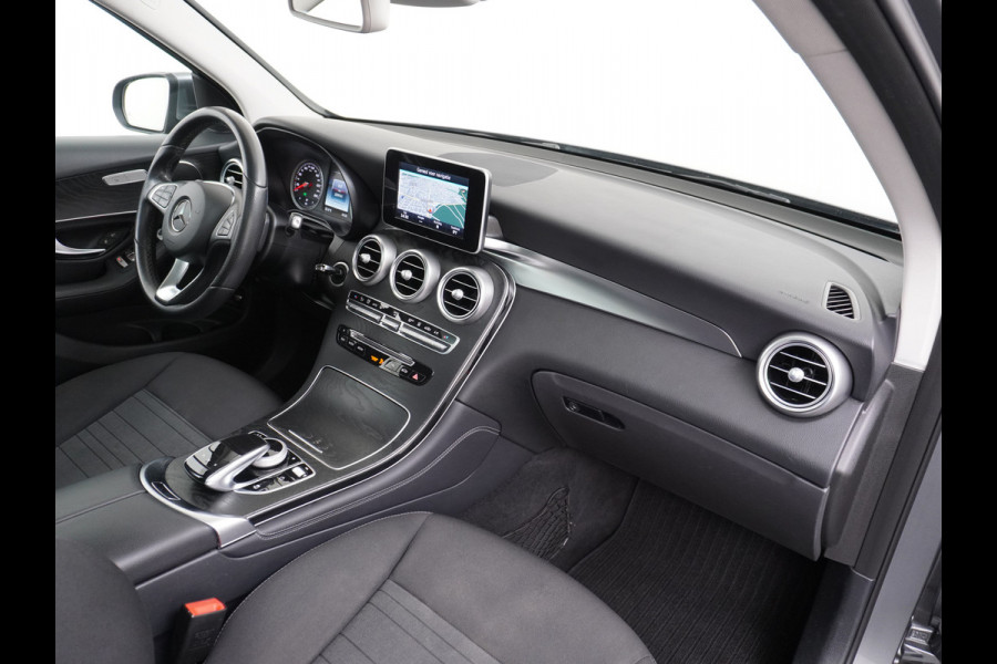 Mercedes-Benz GLC GLC 250 4M | Panorama Dodehoek Trekhaak Standkachel