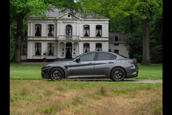 Alfa Romeo Giulia 2.9 V6 Quadrifoglio MY25 | Facelift | Carbon dak | Carbon stoelen | Akrapovic | Harman/Kardon