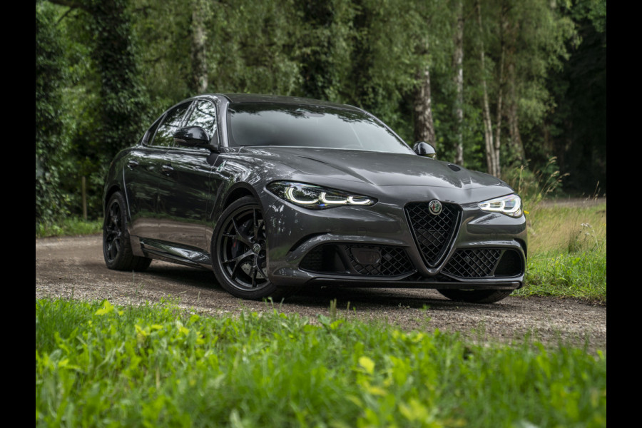 Alfa Romeo Giulia 2.9 V6 Quadrifoglio MY25 | Facelift | Carbon dak | Carbon stoelen | Akrapovic | Harman/Kardon