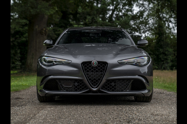Alfa Romeo Giulia 2.9 V6 Quadrifoglio MY25 | Facelift | Carbon dak | Carbon stoelen | Akrapovic | Harman/Kardon