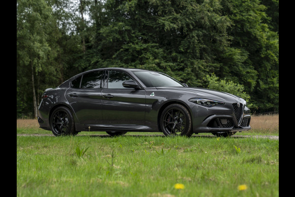 Alfa Romeo Giulia 2.9 V6 Quadrifoglio MY25 | Facelift | Carbon dak | Carbon stoelen | Akrapovic | Harman/Kardon