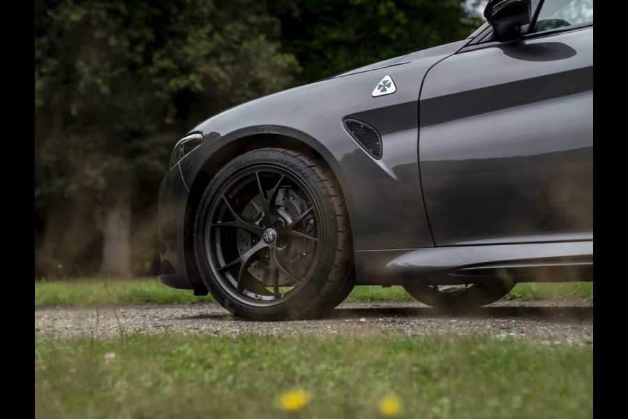 Alfa Romeo Giulia 2.9 V6 Quadrifoglio MY25 | Facelift | Carbon dak | Carbon stoelen | Akrapovic | Harman/Kardon