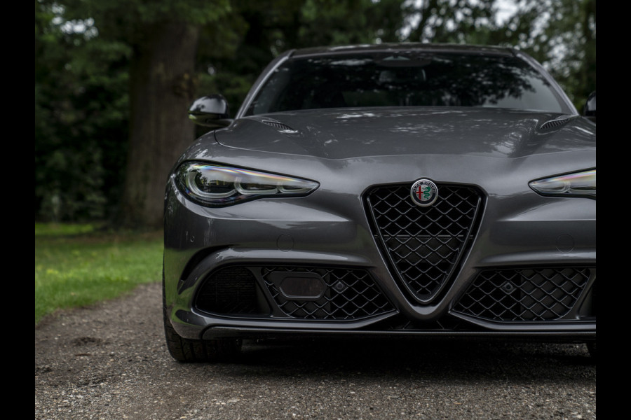 Alfa Romeo Giulia 2.9 V6 Quadrifoglio MY25 | Facelift | Carbon dak | Carbon stoelen | Akrapovic | Harman/Kardon