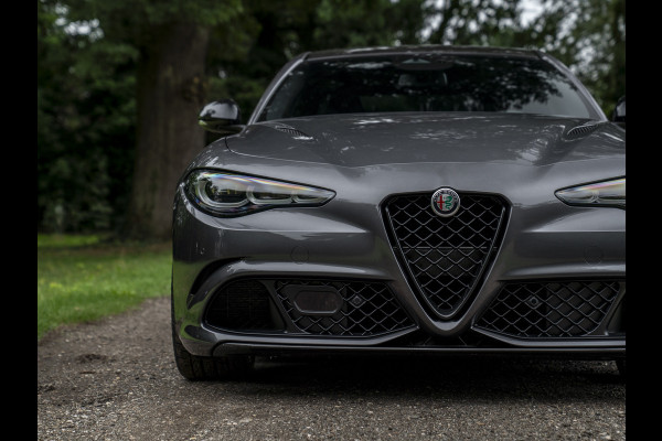 Alfa Romeo Giulia 2.9 V6 Quadrifoglio MY25 | Facelift | Carbon dak | Carbon stoelen | Akrapovic | Harman/Kardon