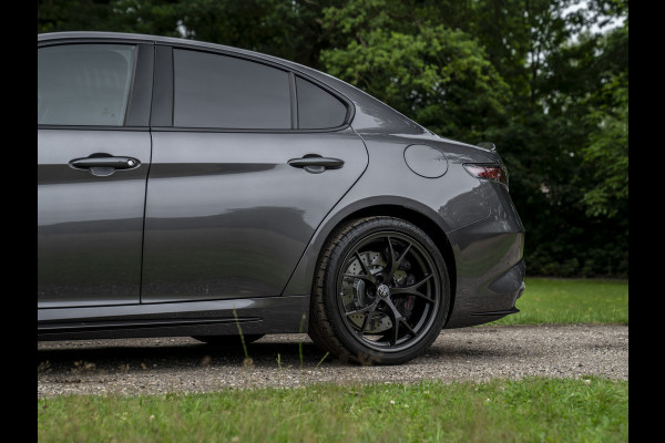 Alfa Romeo Giulia 2.9 V6 Quadrifoglio MY25 | Facelift | Carbon dak | Carbon stoelen | Akrapovic | Harman/Kardon