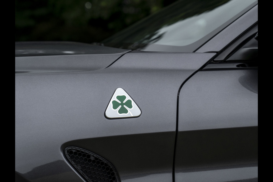 Alfa Romeo Giulia 2.9 V6 Quadrifoglio MY25 | Facelift | Carbon dak | Carbon stoelen | Akrapovic | Harman/Kardon