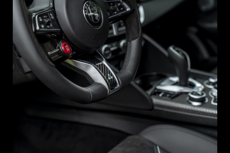 Alfa Romeo Giulia 2.9 V6 Quadrifoglio MY25 | Facelift | Carbon dak | Carbon stoelen | Akrapovic | Harman/Kardon